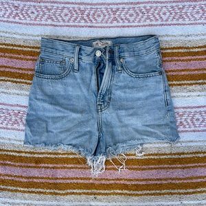 MADEWELL 23” WAIST HIGH RISE LIGHT WASH DEMIN SHORTS